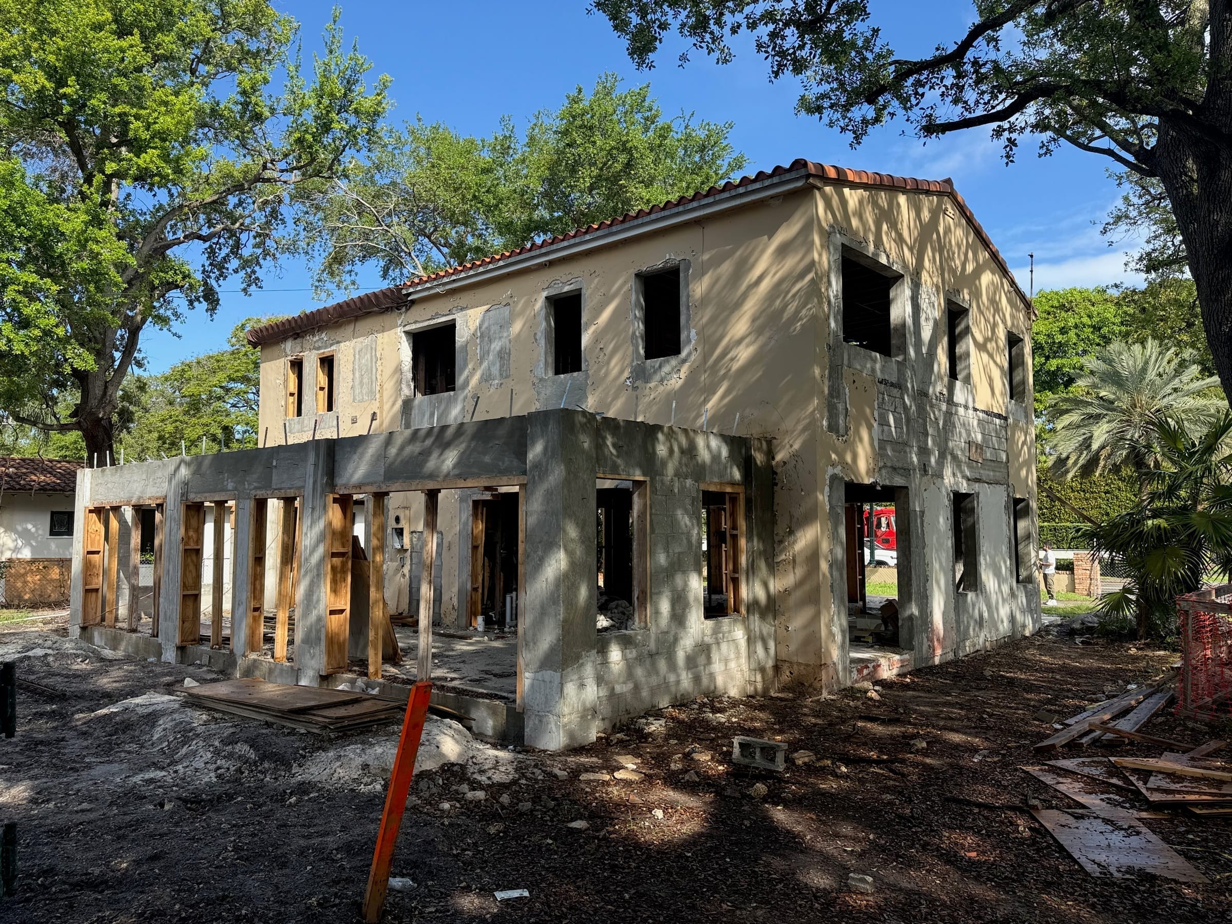 Under Construction — photo 3
